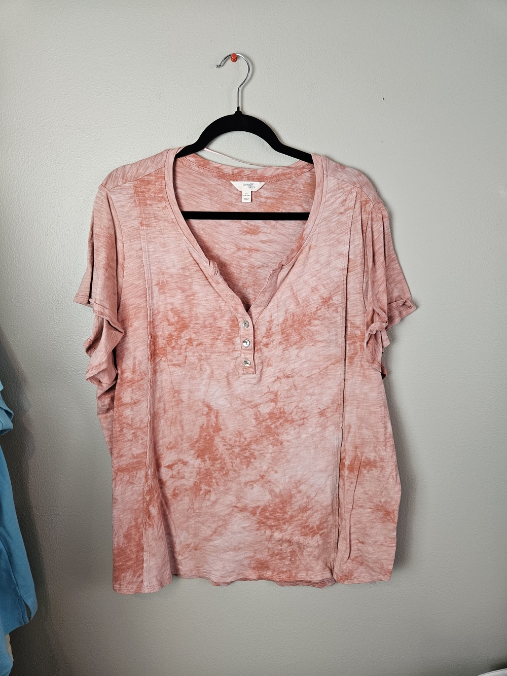 Terra & Sky Pink Tie-Dye Henley Ruffle Sleeve Top